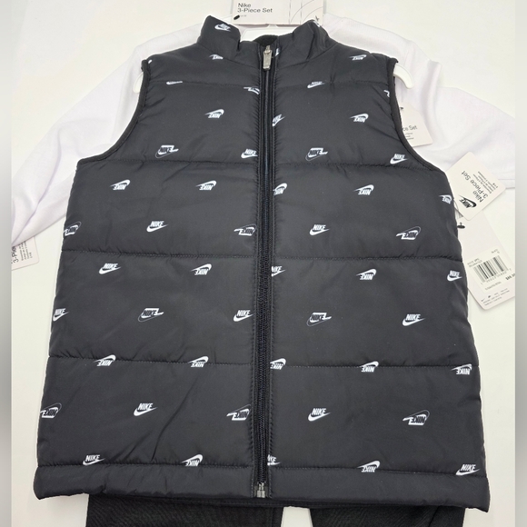 NEW Nike boys' 3-piece vest set size 6 - Picture 3 of 6